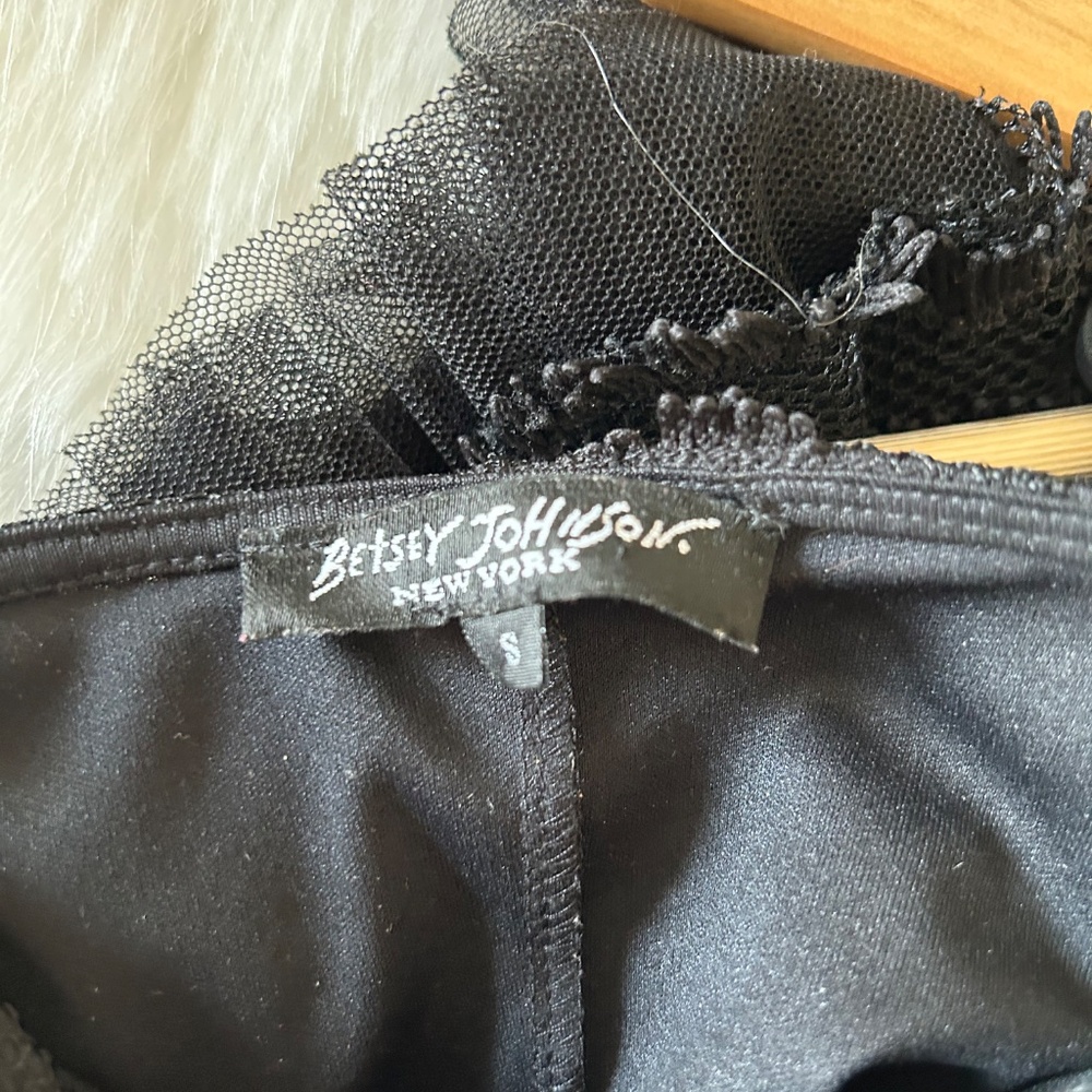 Designer Dresses - Picture 5 of 5